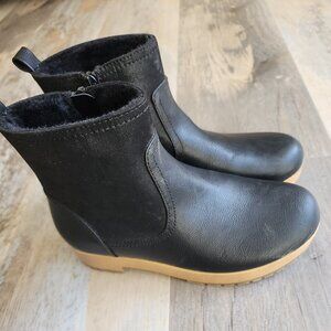 Girls Cat and Jack Boots